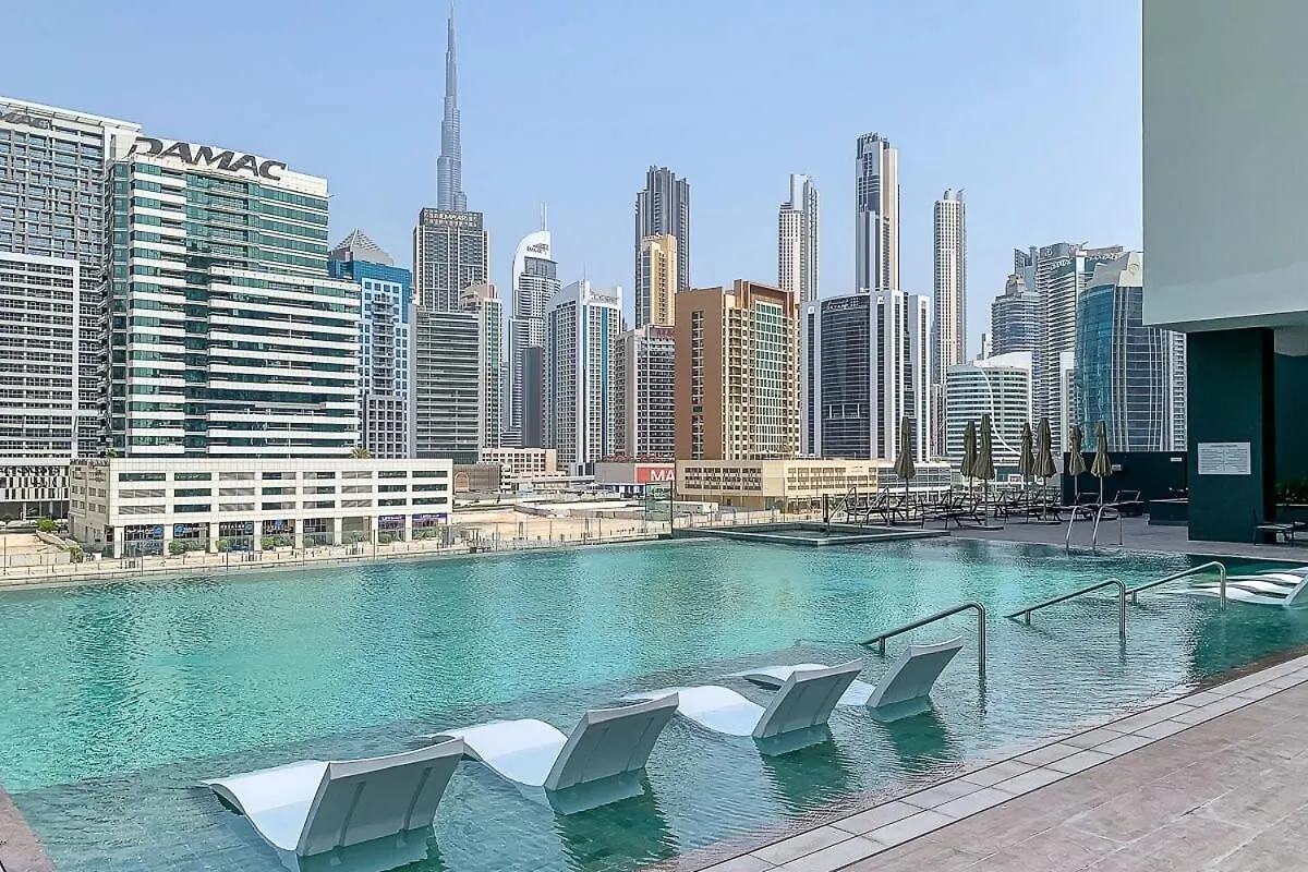 Frank Porter - 15 Northside Tower 2A Dubai 0*,